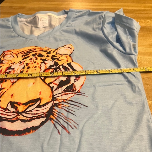 #0813* Unisex Thee GoldenTiger Art T-Shirt design by Julie Lee Nersinger - Picture 5 of 7